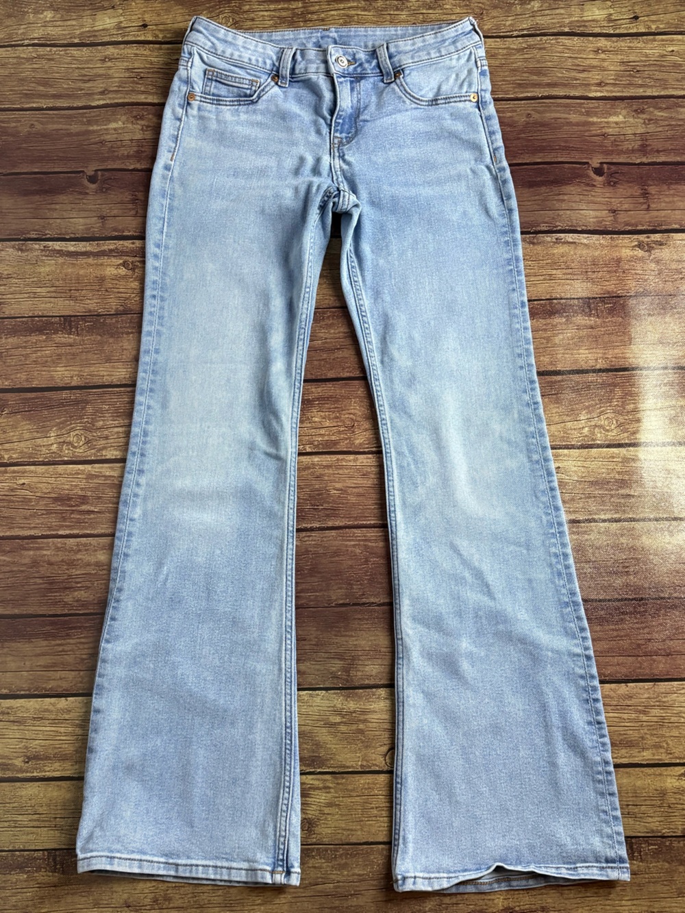 H&M Light Blue Flared Jeans Size 6